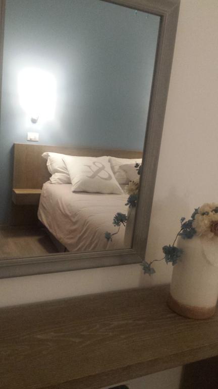 La Casa Di Titti Hotel ชิวิตาโนวา มาร์เค ภายนอก รูปภาพ